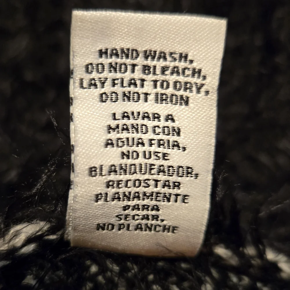 Sioni Black and White Textured Women's Poncho - Picture 5 of 5